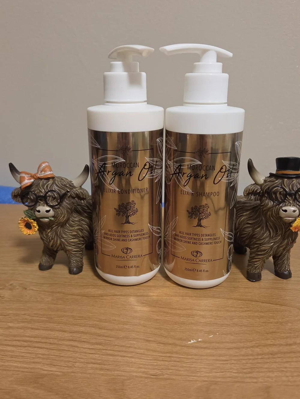 Moroccan Argan Oil Elixir Shampoo & Conditioner Set - White and Gold